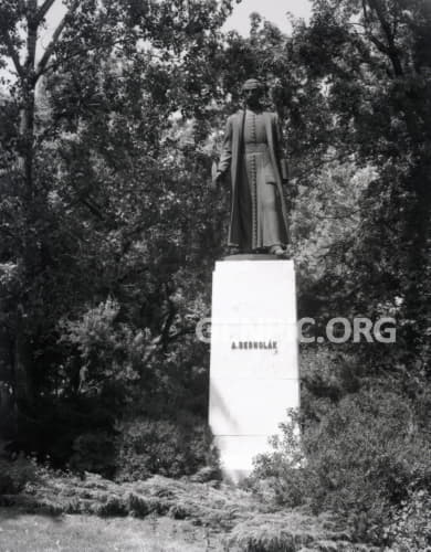 Anton Bernolak - Statue.