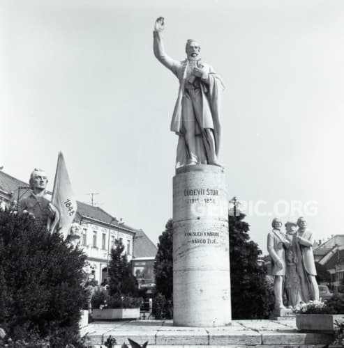 Statue of Ludovit Stur.