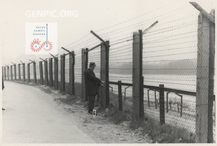 Investigation of an illegal attempt to cross the border between the Czechoslovak Socialist Republic and Austria.