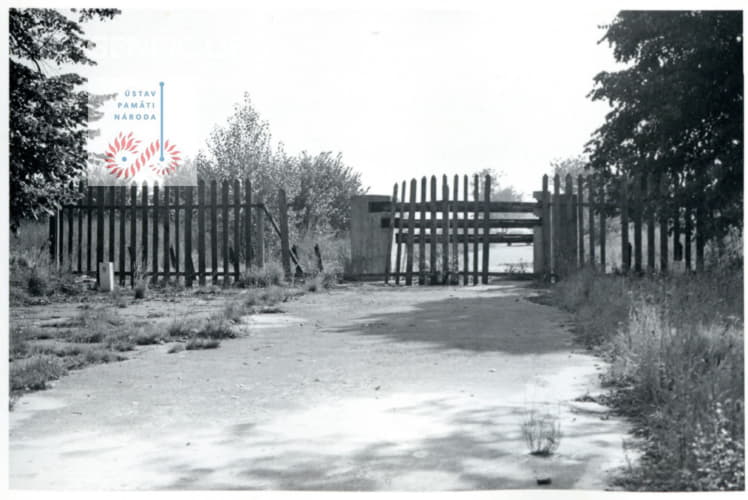 Documentation of the border area between the Czechoslovak Socialist Republic and Austria.