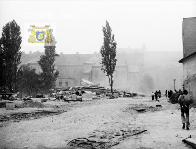 Demolition of buildings in connection with the reconstruction of the street and the construction of the SNP Bridge.