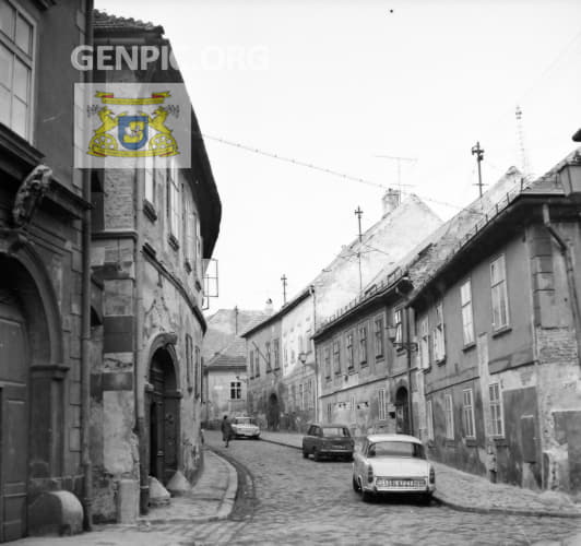 Crossroads of Kapitulska and Prepostska streets.