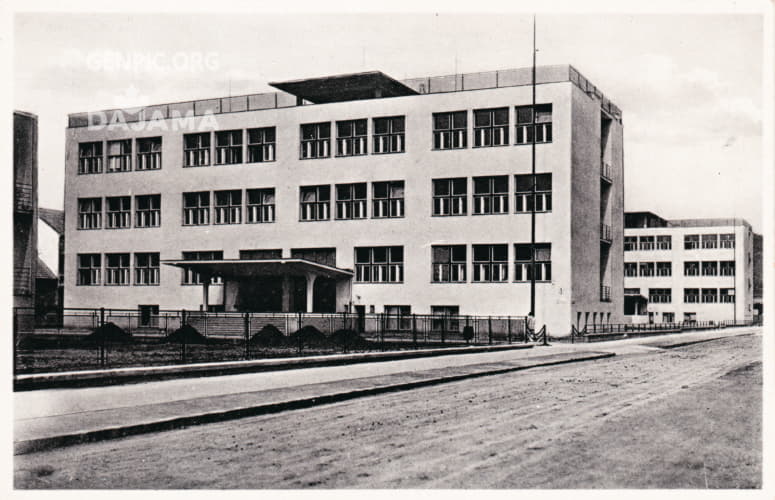 Masarykove skoly (Masaryk Schools) on Ceska Street.