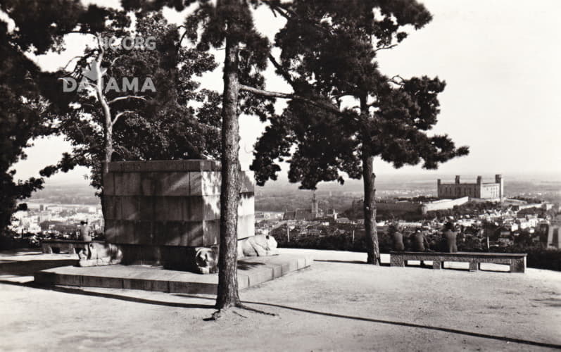 Memorial to the victims of World War I. on the Murmannovej vysina (Murmann Hill).