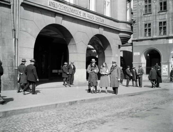 Anglo-Čechoslovakishe und Prager Creditbank. Masarykovo náměstí.