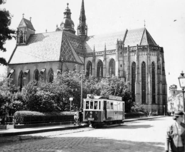 Saint Elisabeth Cathedral. In front of it is the Church of St. Michael.