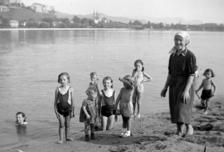 Children by the Danube.