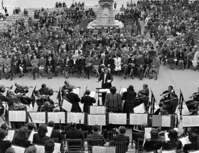 Concert in front of the Old Town Hall.