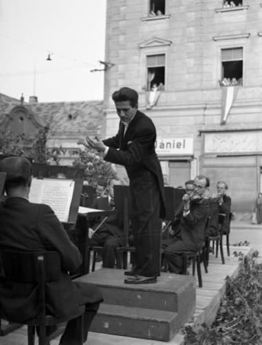 Concert in front of the Old Town Hall.