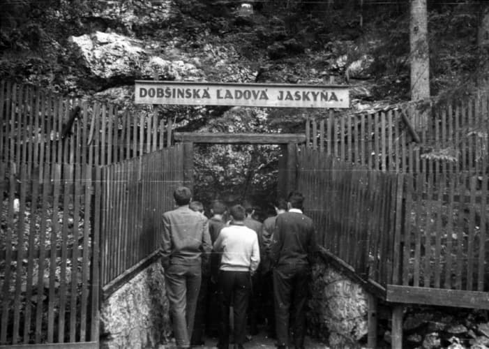 Dobsinska Ice Cave (Dobsinska ladova jaskyna) - Entrance.