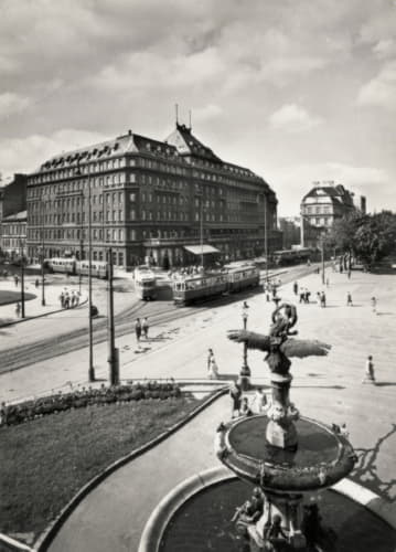 Hotel Carlton. Ganymede's Fountain.