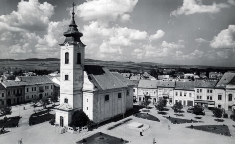 Rímskokatolícky kostol svätého Jána Krstiteľa.