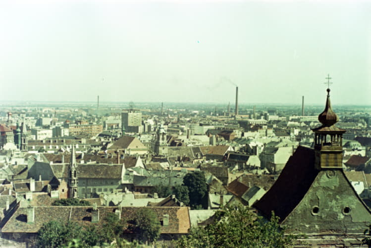 Panoráma mesta z Bratislavského hradu.