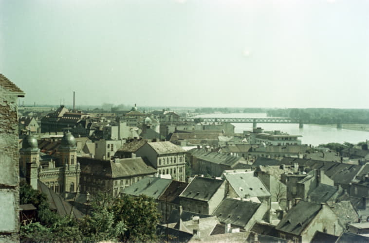 Panoráma mesta z Bratislavského hradu. Zaniknuté bratislavské podhradie (Vydrica).