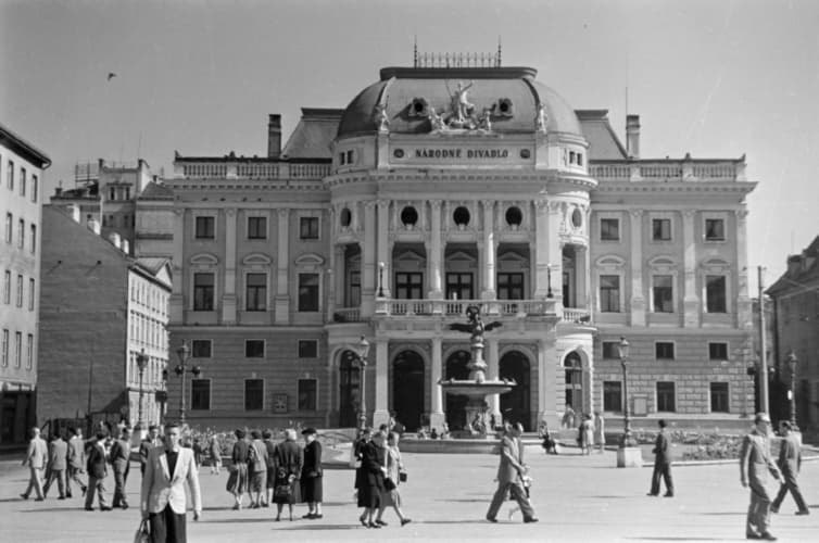 Slovenské národné divadlo - historická budova.