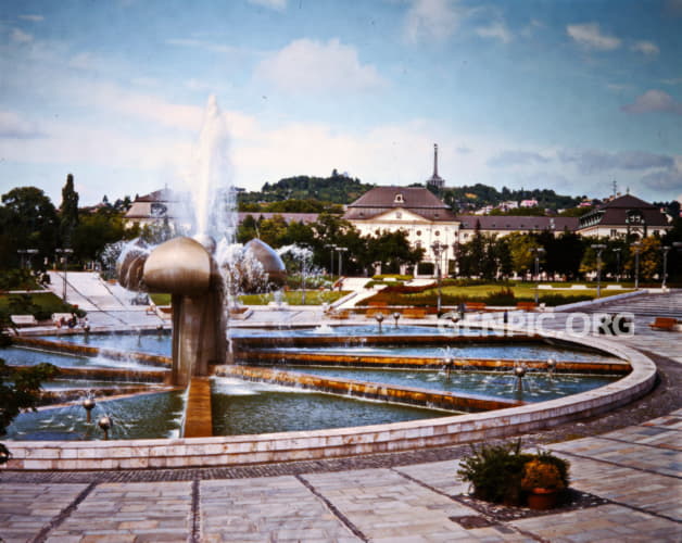 The fountain Druzba.