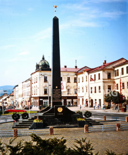 Pomník padlým hrdinom sovietskej a rumunskej armády.