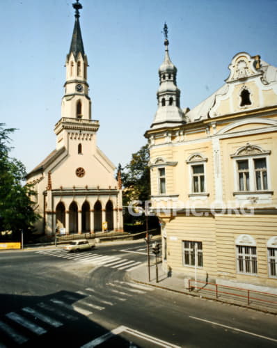 Kalvínsky (novogotický) chrám z roku 1853.