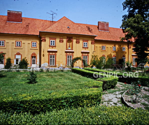 Esterhazy manor house in Tomasikovo.