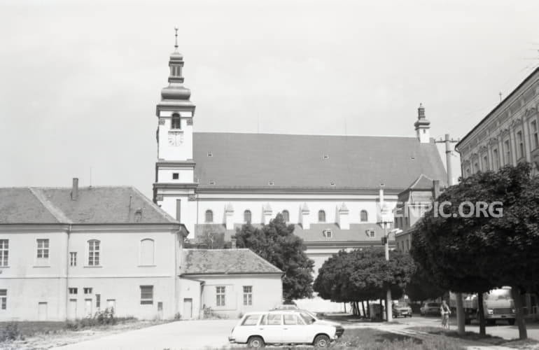 Katedrála svätého Jána Krstiteľa (Univerzitný kostol).