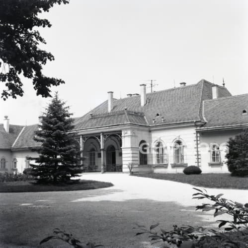 Manor house in Kocovce.