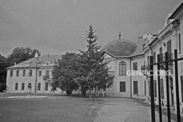 Aspremontov letný palác - Medická záhrada.