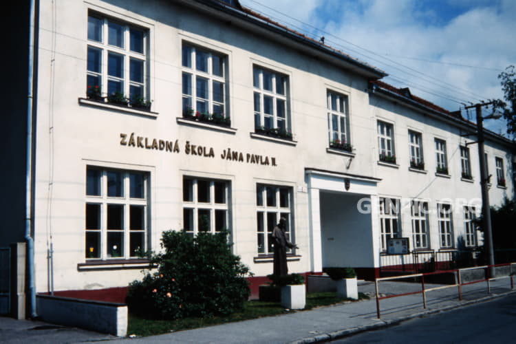 Základná škola s materskou školou sv. Jána Pavla II.